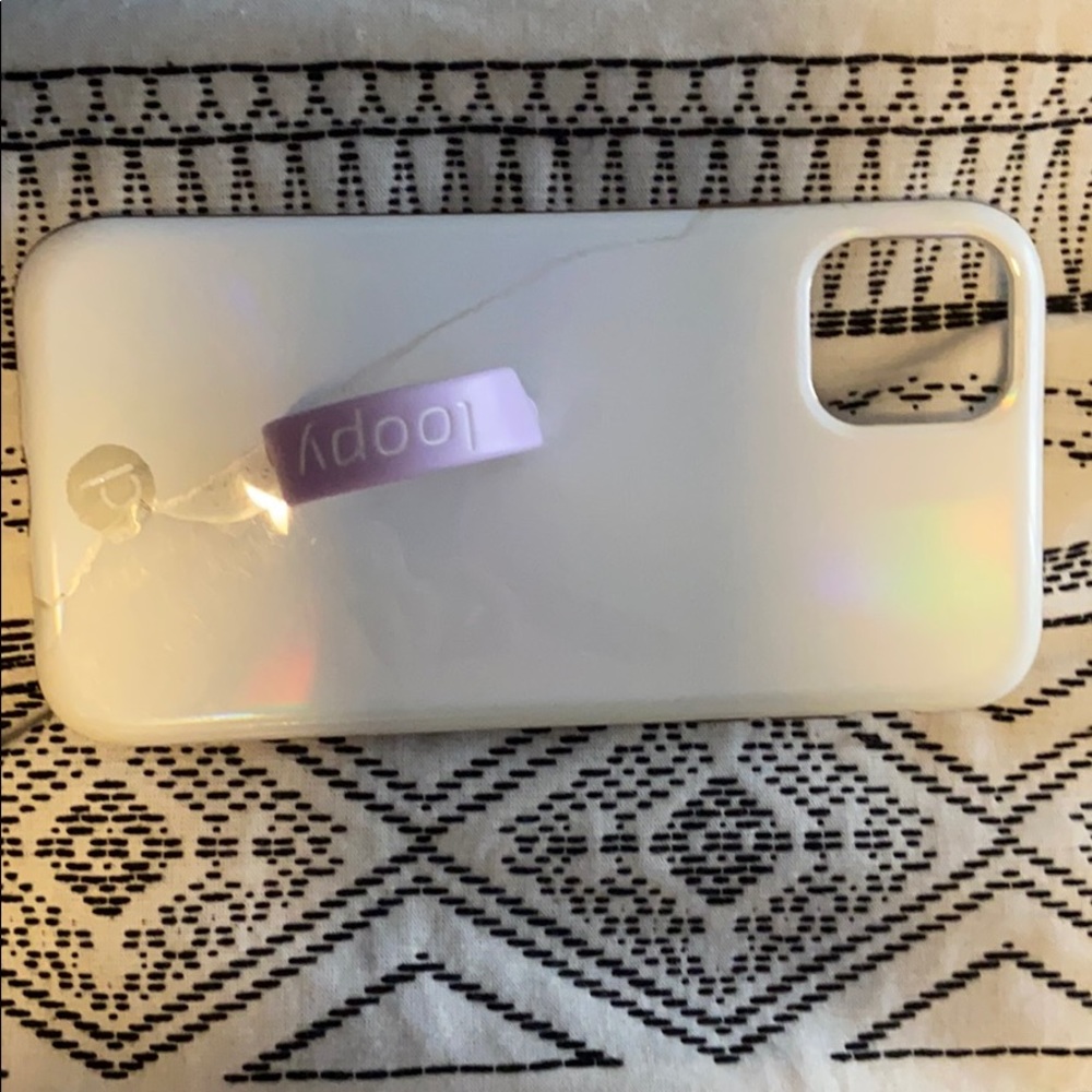 Iphone 11 loopy case